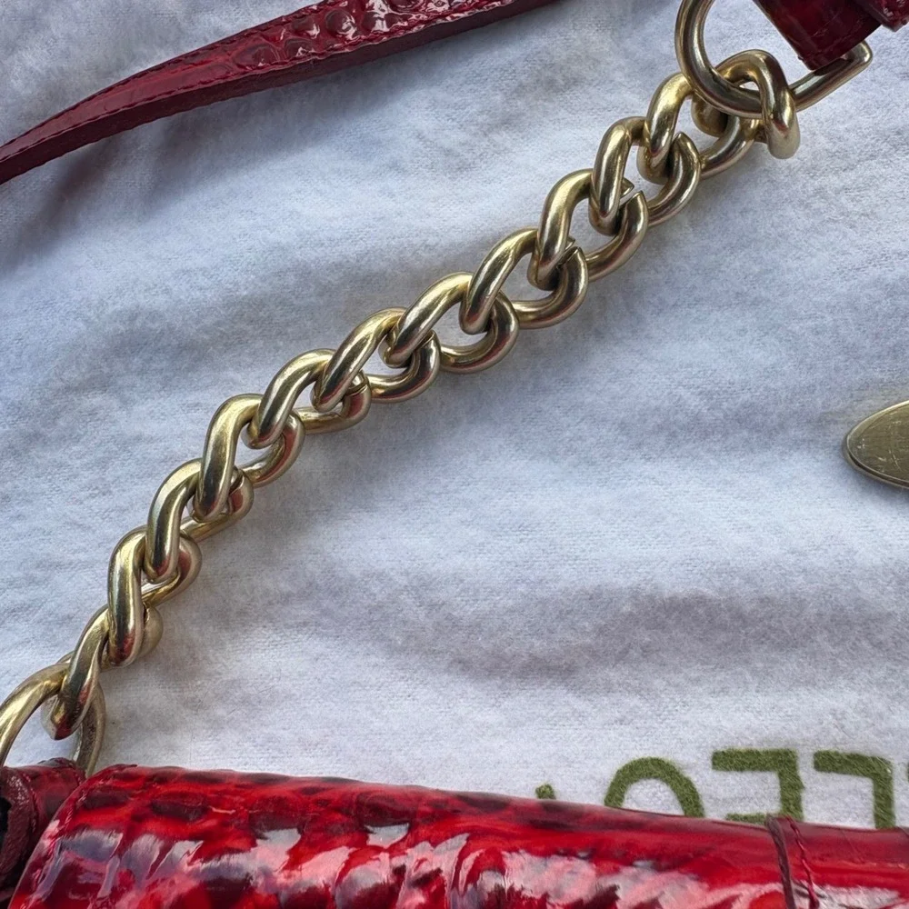 Vtg BRAHMIN Red Croc Embossed Leather Crossbody Bag Magnetic Satchel Gold Charm